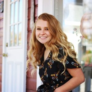 Meet your Posher, Abby